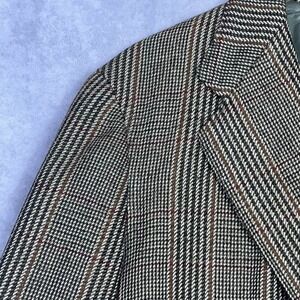 VTG Southwick Plaid Tweed Wool Sport Coat Country Jacket Leather Patch Made USA